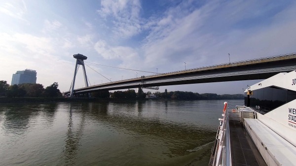 bratislava74.jpg