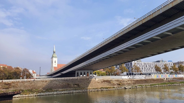 bratislava76.jpg