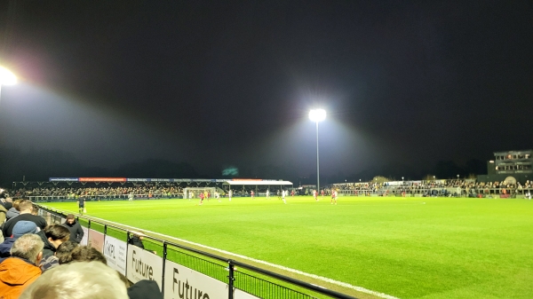 bromley013.jpg