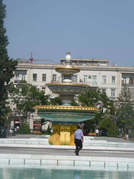 P1020952_450x600.JPG